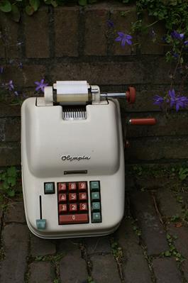 Olympia telmachine € 25,00