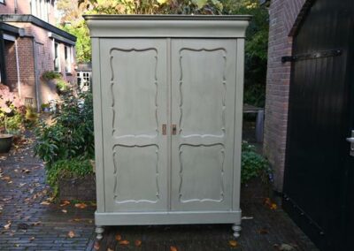 Antieke biedermeier kast. € 425,00